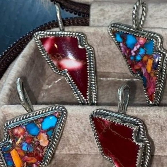 Sterling silver lightning bolt pendent - Picture 5 of 5